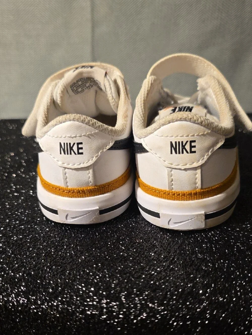 Nike classic low
